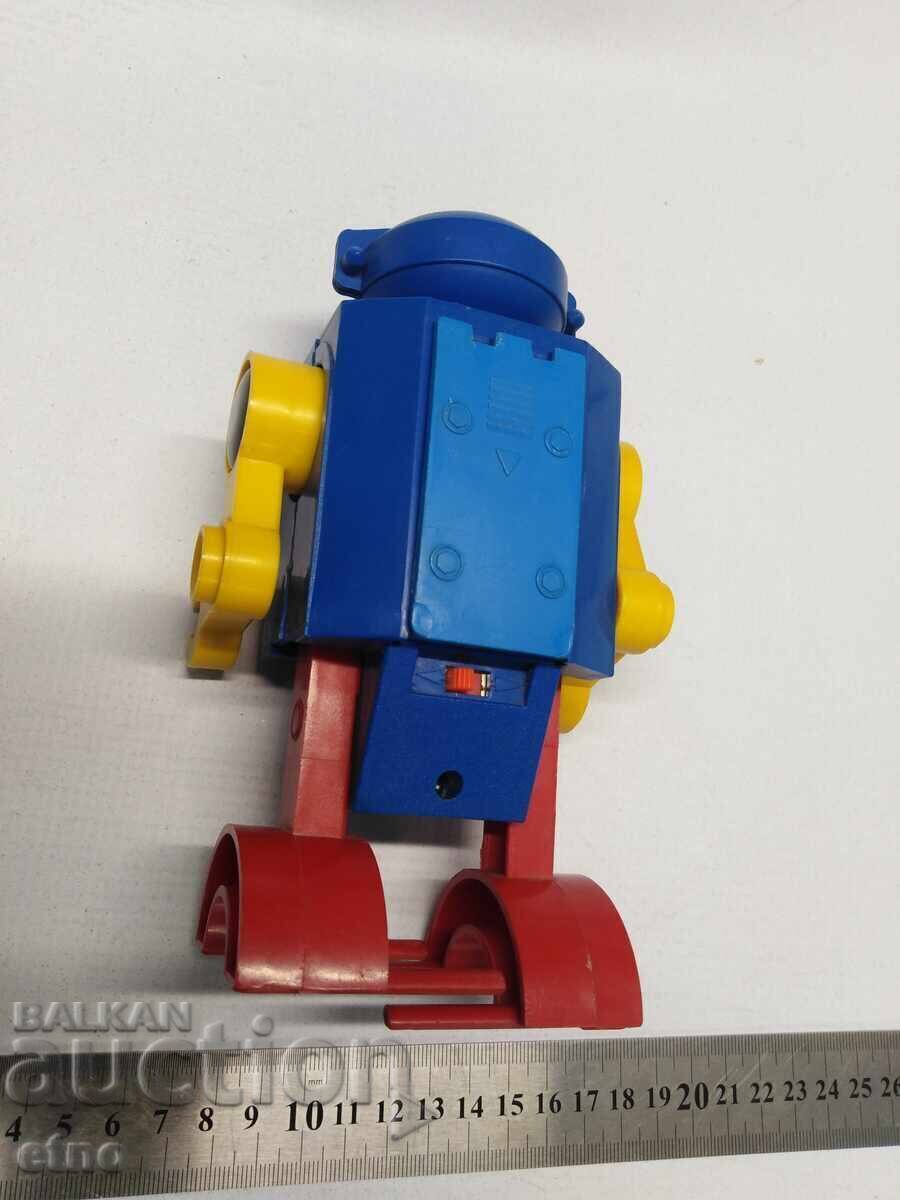 БЪЛГАРСКА МЕХАНИЧНА СОЦ ИГРАЧКА-РОБОТ с цена 155.00 лв. | € 79.25