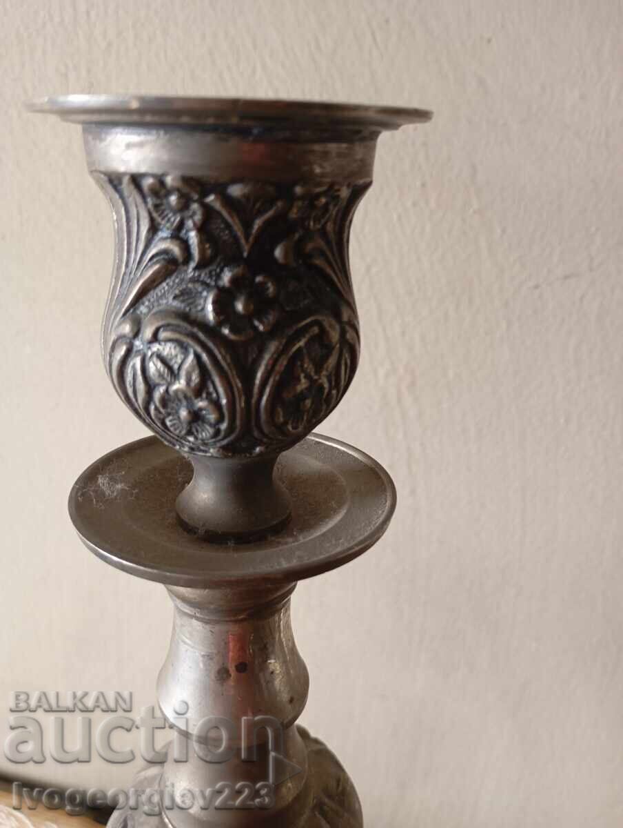 Delivery of Vintage candlestick set