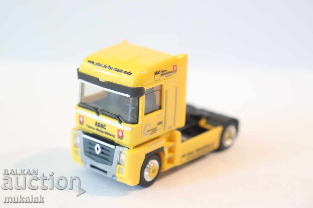 Auction  HERPA H0 1/87 RENAULT MAGNUM TRACTOR TRUCK MODEL