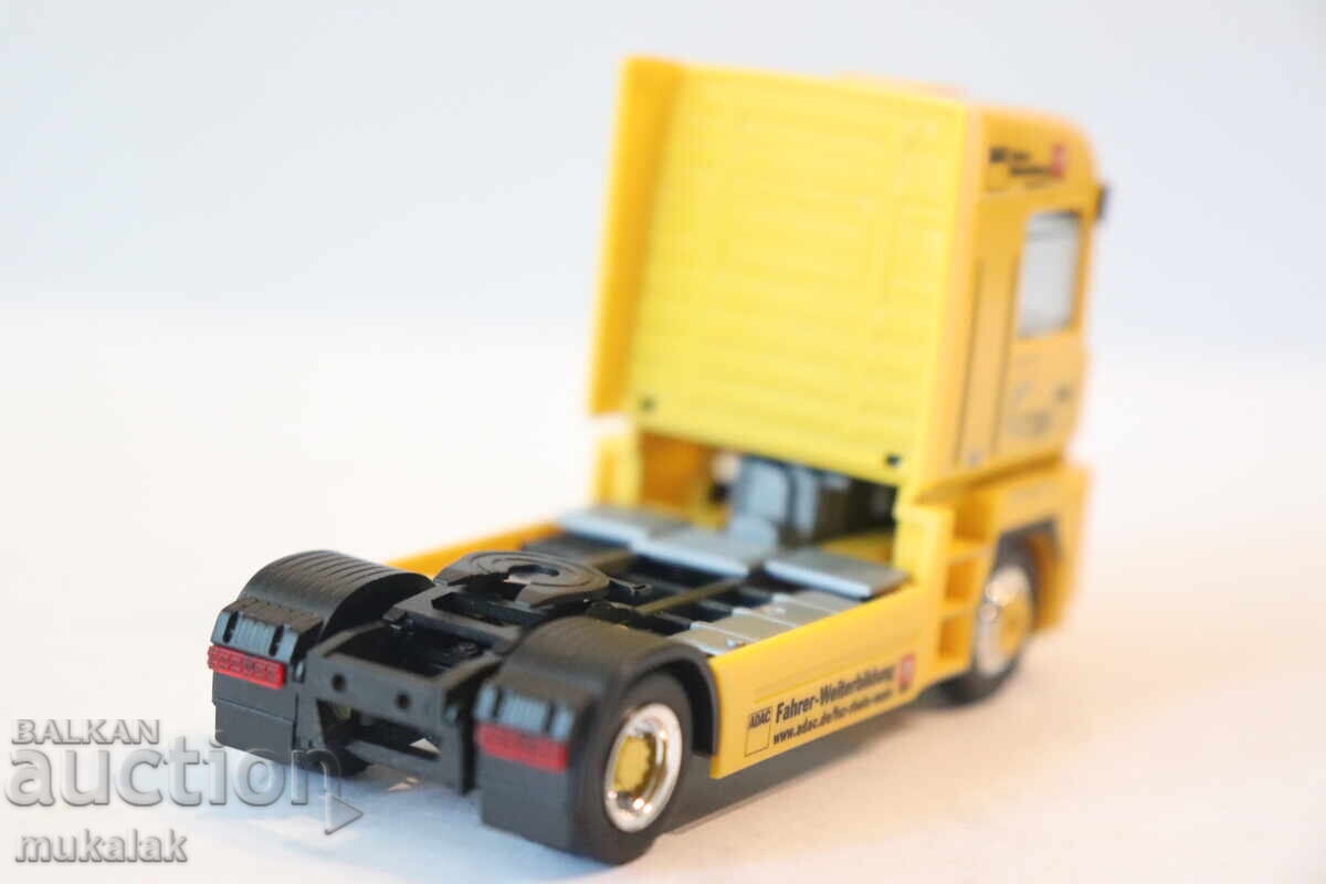 HERPA H0 1/87 RENAULT MAGNUM TRACTOR TRUCK MODEL - 6