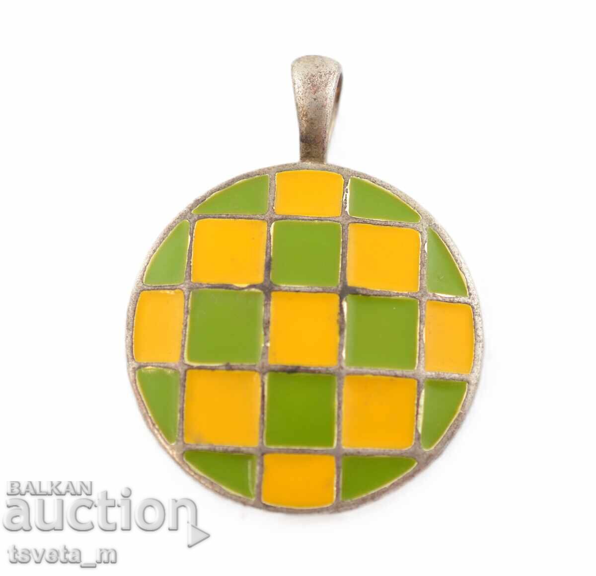 Medalion, pandantiv email celular