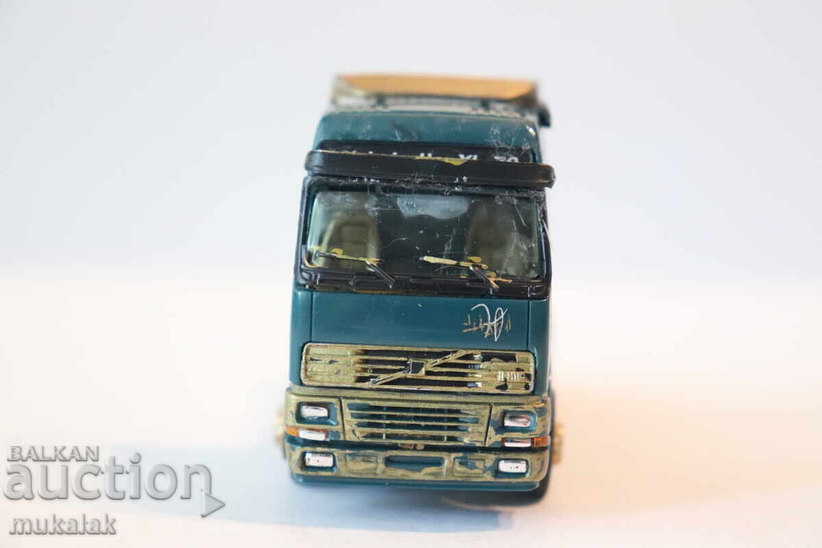 Livrarea ALBEDO H0 1/87 VOLVO CAP DE TRACTARE MODEL CAMION