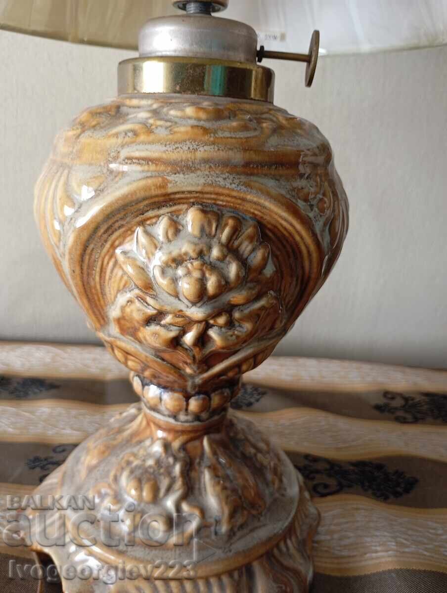 Vintage επιτραπέζιο φωτιστικό με τιμή 48.00 BGN | € 24.54