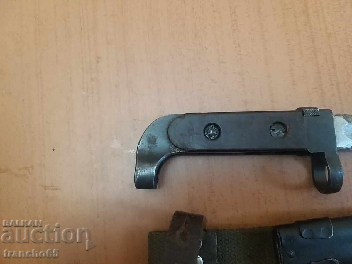 Licitație Baionetă 6×2 pentru AK-47