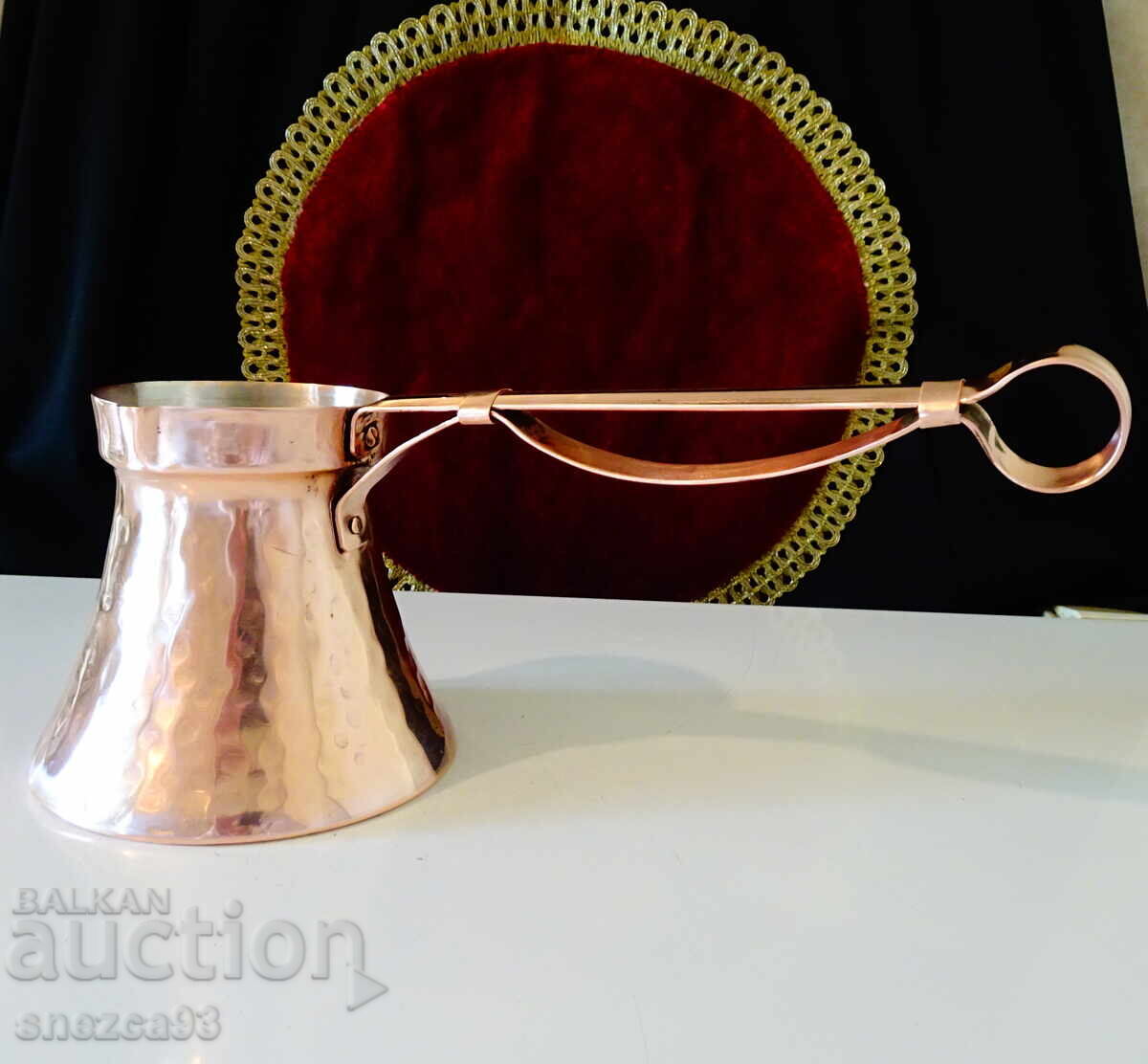 Ibric de cupru 650 ml, mâner lung de cupru cu preț 65.00 BGN | € 33.23 Ibric de cupru 650 ml, mâner lung de cupru cu preț 65.00 BGN | € 33.23