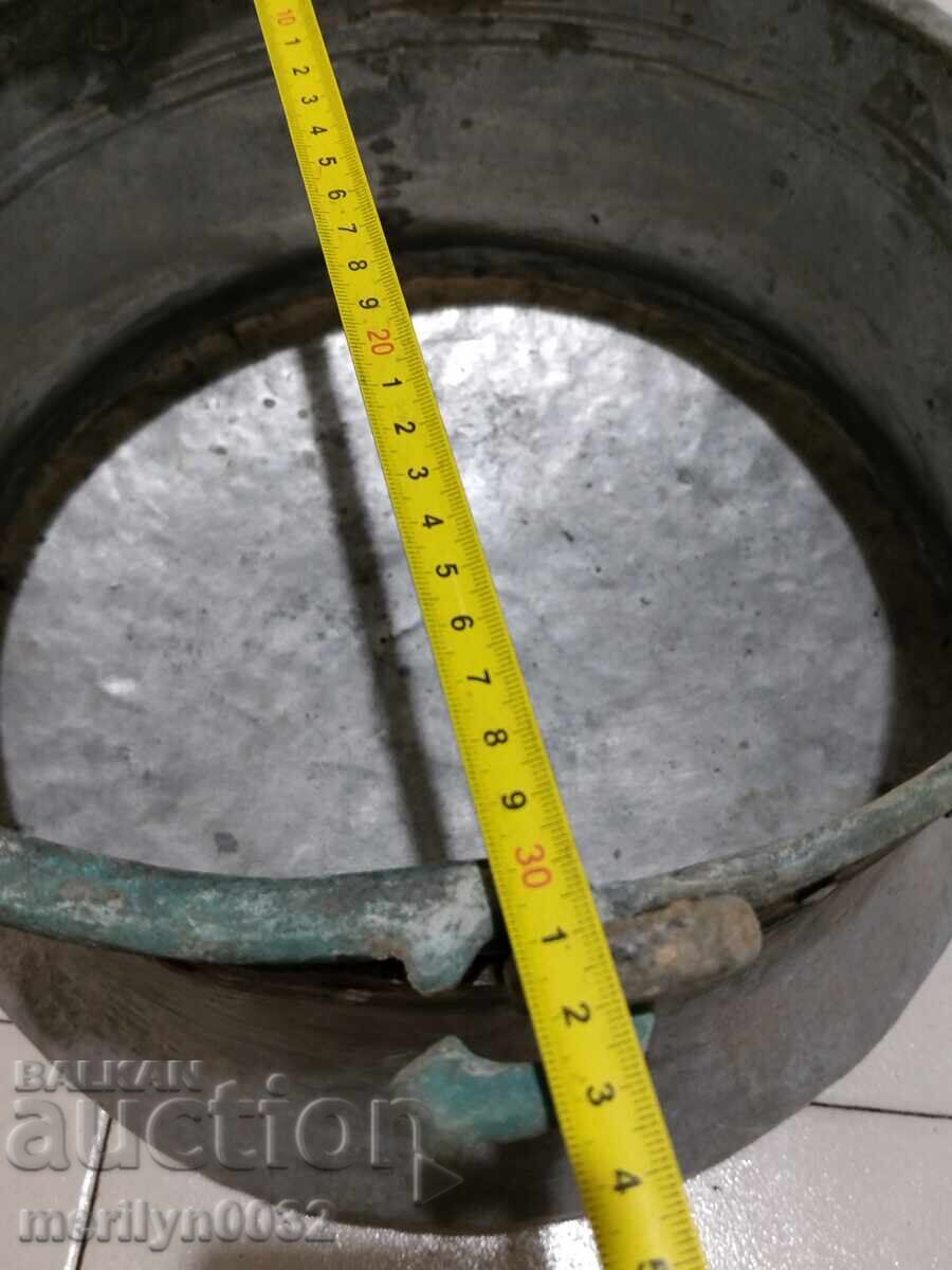 Monedă conservată, ceaun, cupru, vas de cupru - 5 Monedă conservată, ceaun, cupru, vas de cupru - 5