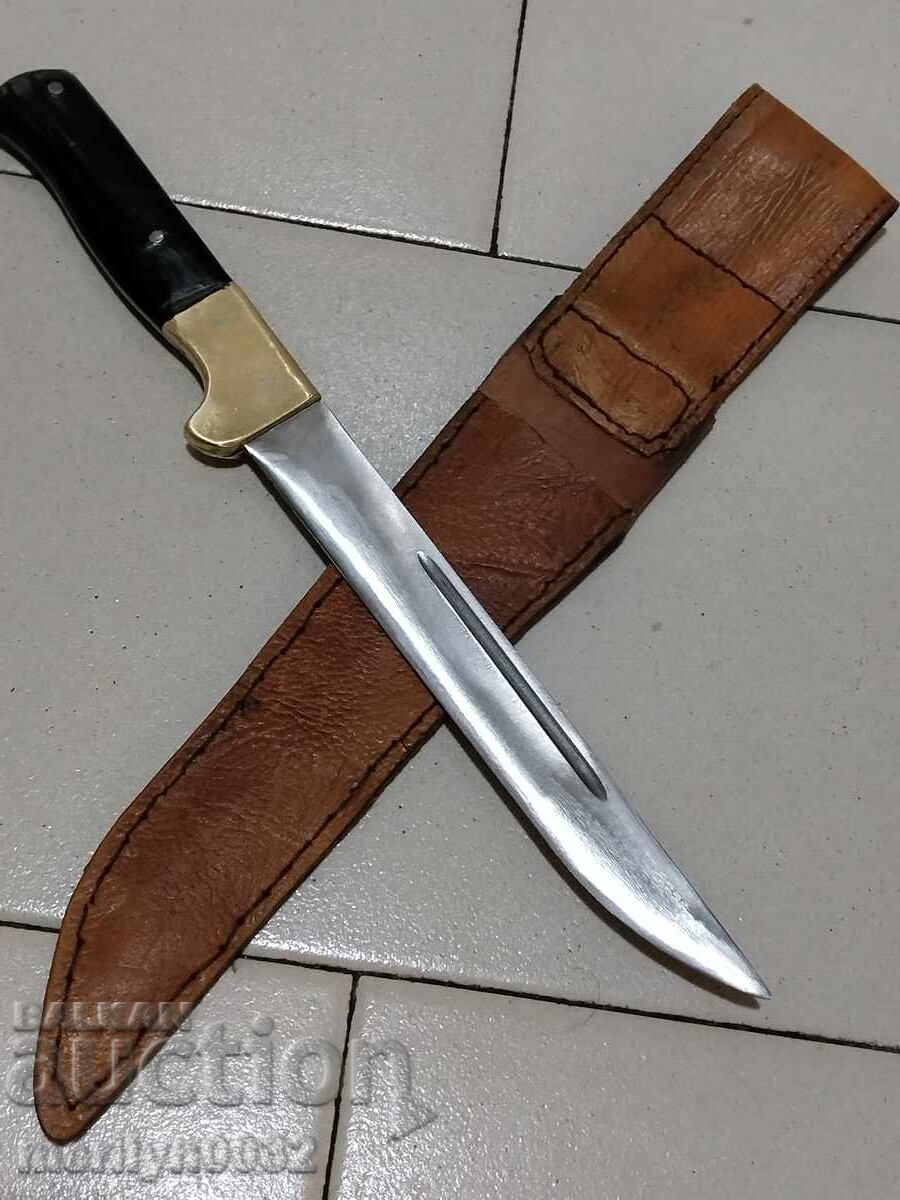 Hunting knife with sheath and buffalo horn scales