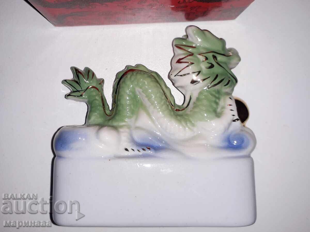 Παράδοση ΔΙΑΦΗΜΙΣΤΙΚΟ ΕΙΔΩΛΙΟ. ΚΟΥΤΙ. ΠΟΡΣΕΛΑΝΗ, ΕΠΙΧΡΥΣΩΜΕΝΟ. ΚΙΝΑ