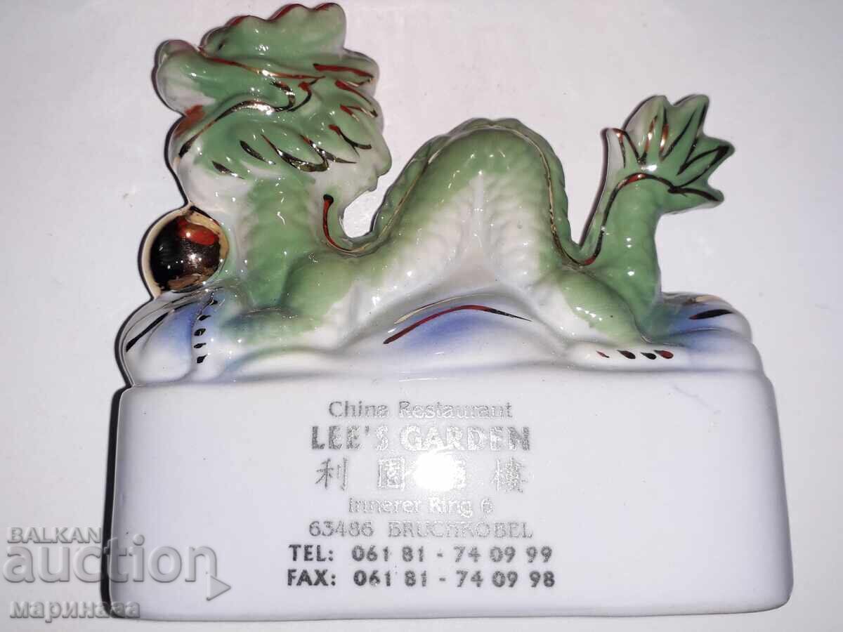 FIGURĂ PUBLICITARĂ. CUTIE. PORȚELAN, AURIT. CHINA FIGURĂ PUBLICITARĂ. CUTIE. PORȚELAN, AURIT. CHINA