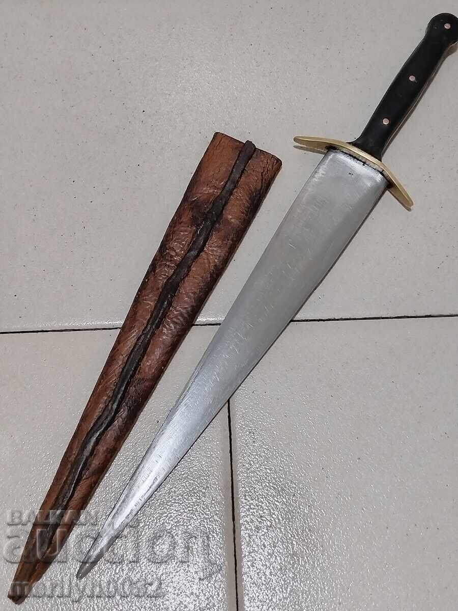 Kama από κέρατο βουβαλιού και δερμάτινη θήκη, δίκοπο μαχαίρι με τιμή € 132.43 | 259.01 BGN