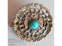 Broșă de argint, artă militară