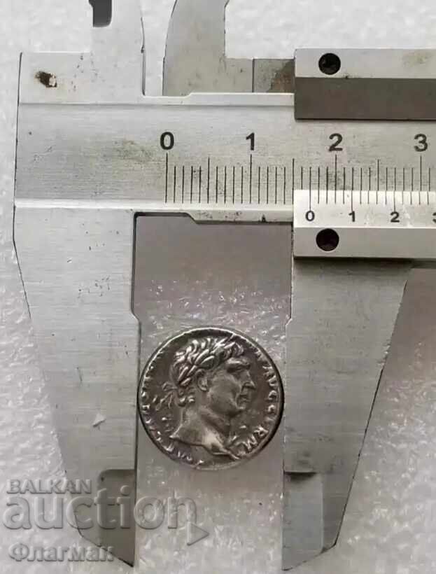 Licitație Denar al Împăratului Traian, 98 - 117 d.Hr. REPLICĂ