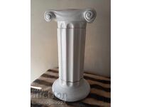 Coloană din porțelan, piedestal