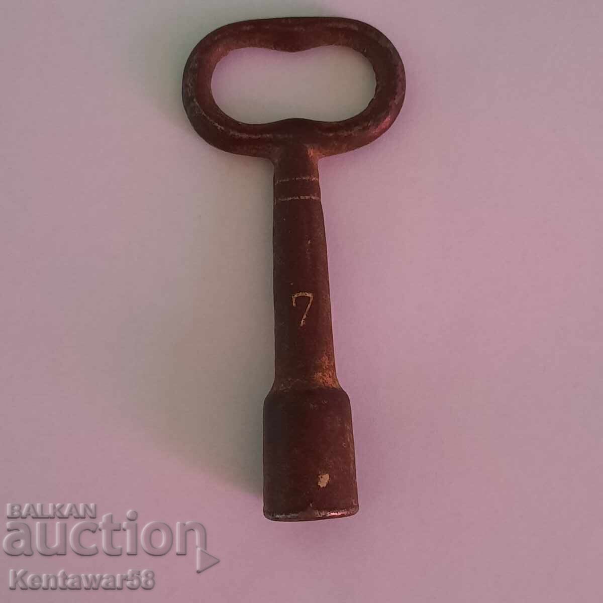 Старинен ключ за часовник.