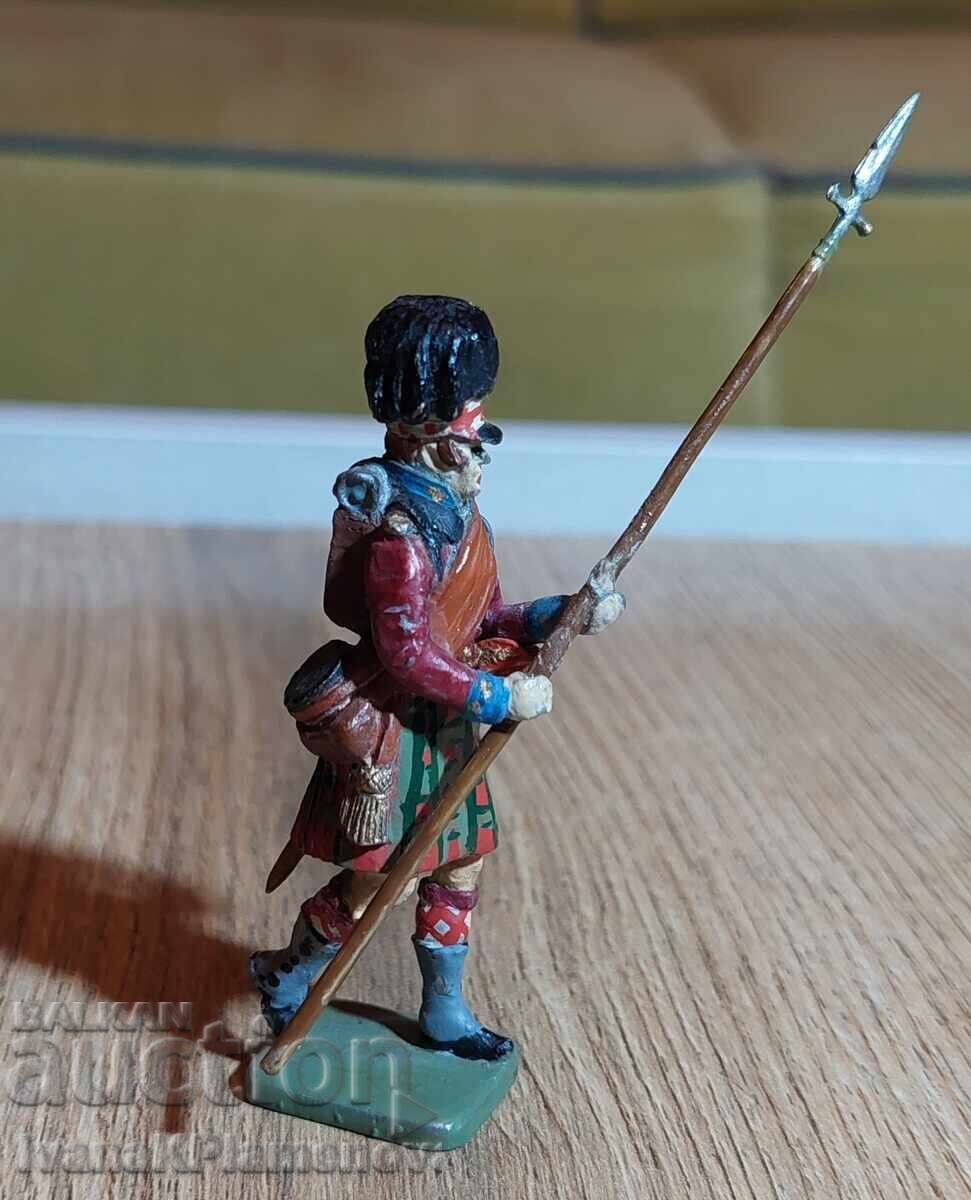 O figurină de plumb pentru colecționari cu preț 16.00 BGN | € 8.18