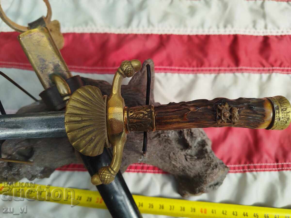 Auction  Loven Cortic