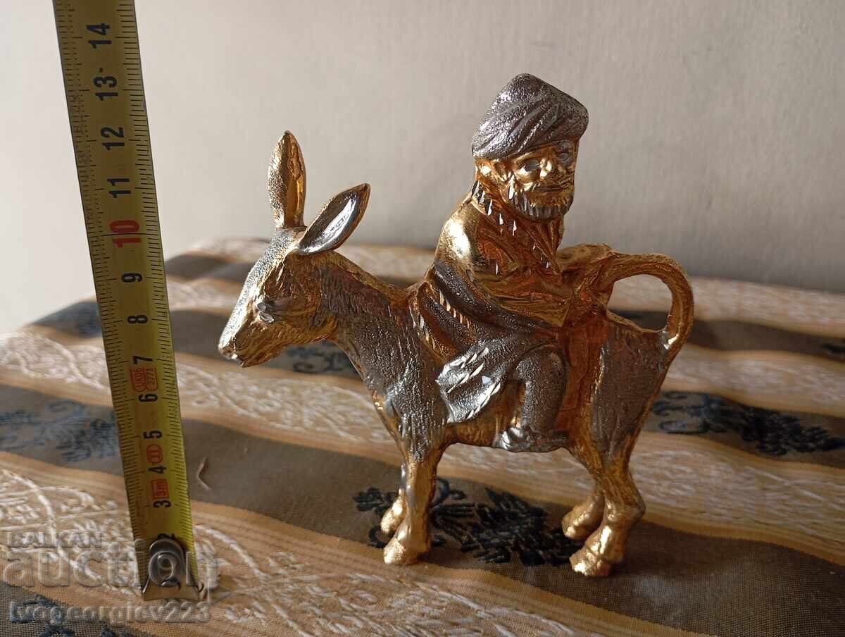 статуетка-"настрадин ходжа и магарето" с цена 47.00 лв. | € 24.03