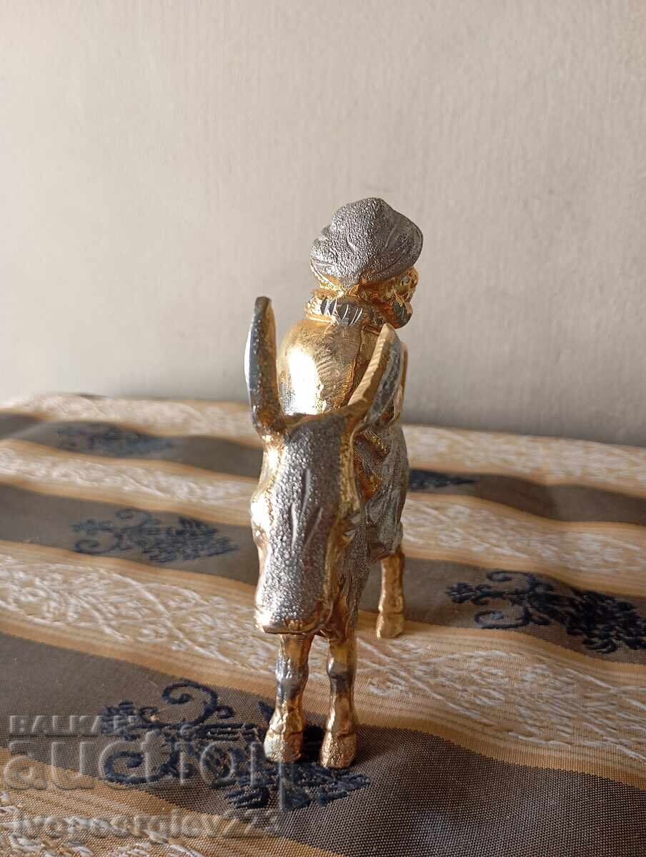 Аукцион статуетка-"настрадин ходжа и магарето"