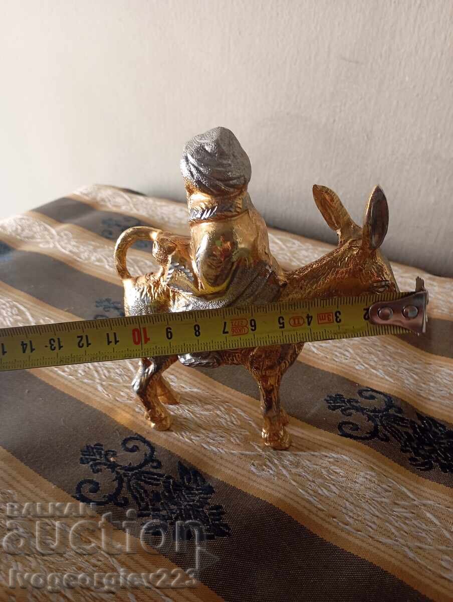 Доставка на статуетка-"настрадин ходжа и магарето"