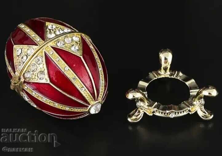 Delivery of Fabergé Egg / 22