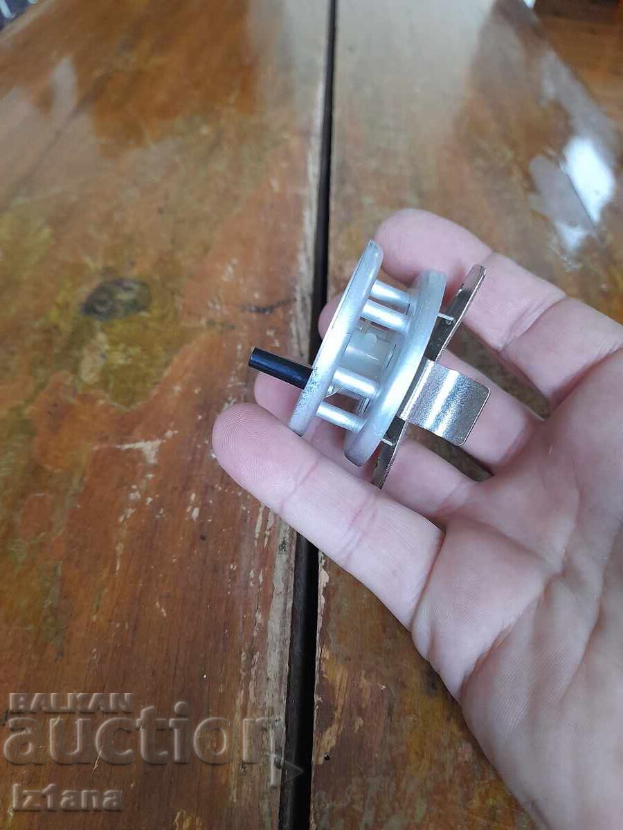 Auction  Old fishing reel