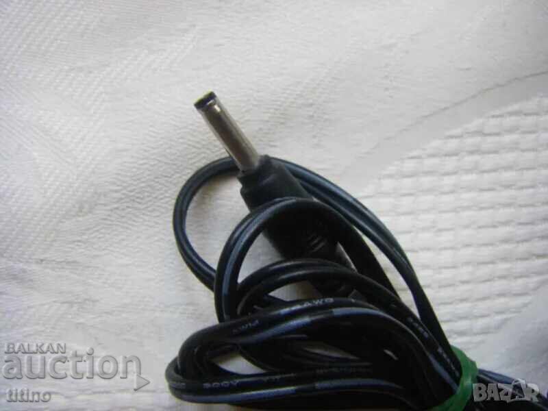 Аукцион Работещ адаптор АС 100V-240V/DC 12V, 1.2A с жак 5.5мм