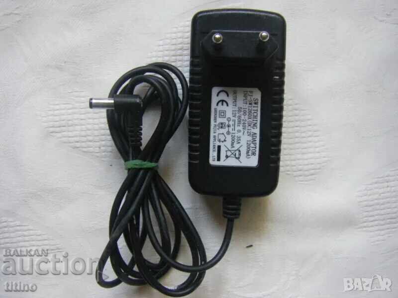 Adaptor AC funcțional 100V-240V/DC 12V, 1200mA cu jack 3.5mm