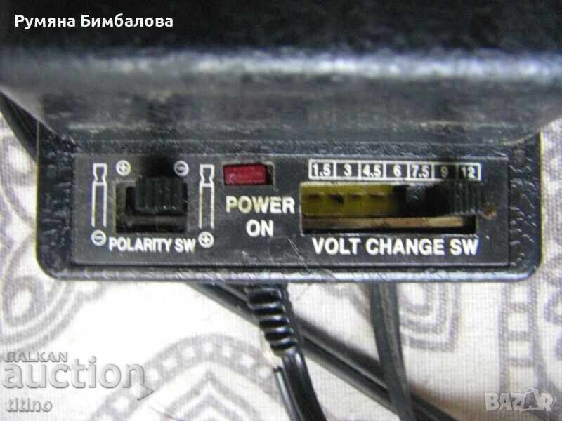 Аукцион Работещ адаптор/токоизправител АС 220V/DC 1.5V-12V,1200mA