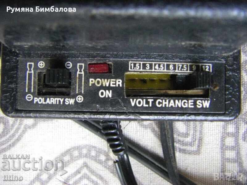 Доставка на Работещ адаптор/токоизправител АС 220V/DC 1.5V-12V,1200mA