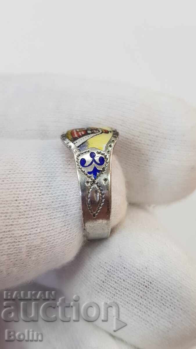 Inel de argint european rar, email Fecioara Maria, sec. XIX cu preț 280.00 BGN | € 143.16 Inel de argint european rar, email Fecioara Maria, sec. XIX cu preț 280.00 BGN | € 143.16