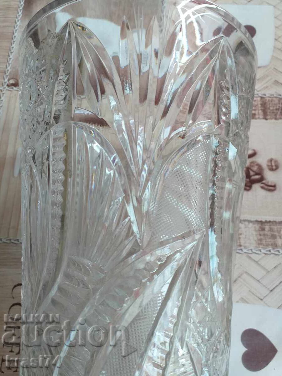 Vază mare, masivă cu preț 65.00 BGN | € 33.23