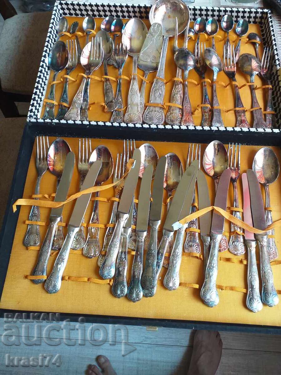 Auction Silver plated service Auction Silver plated service