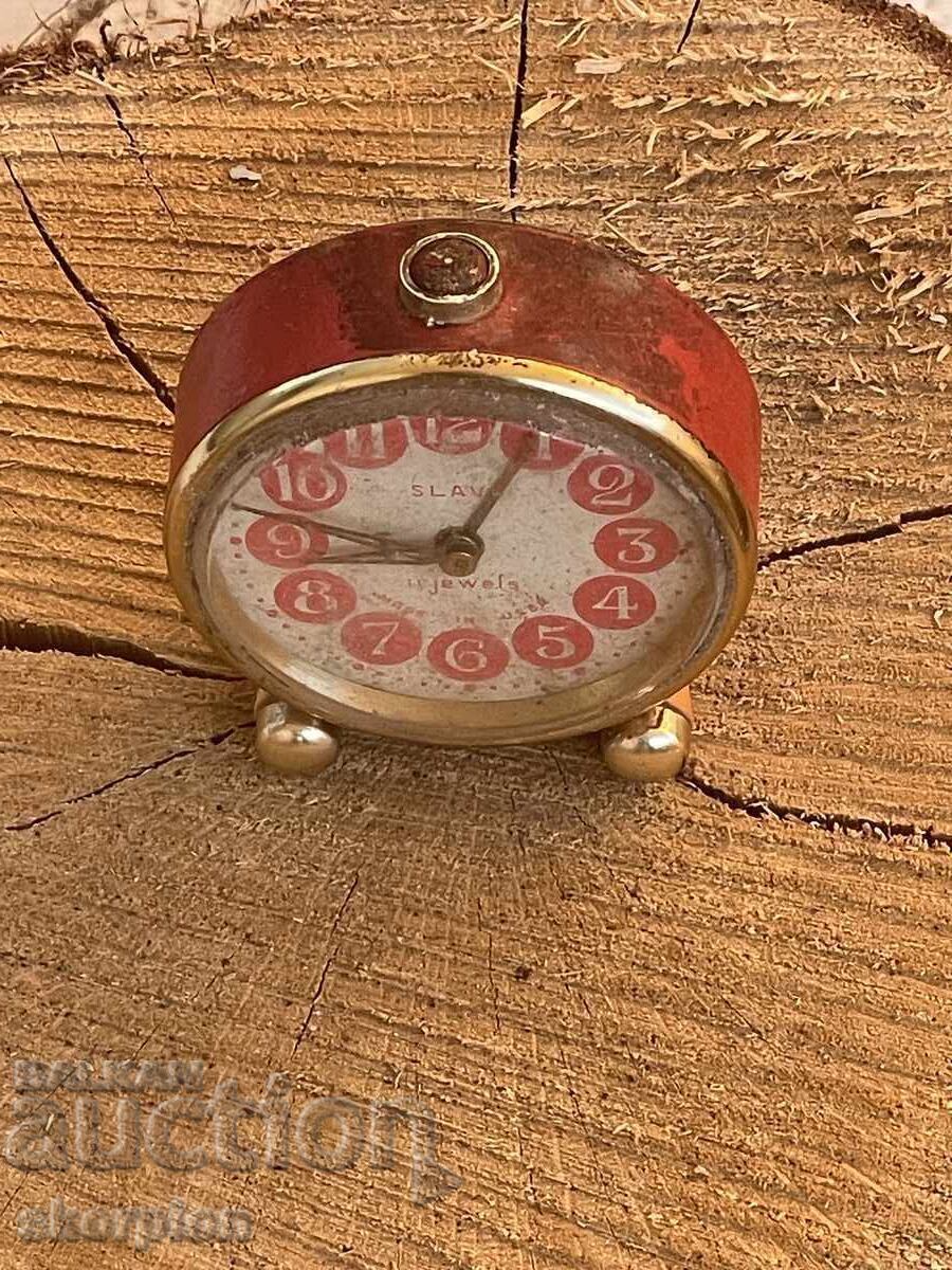 Ceas deşteptător vechi cu preț 15.00 BGN | € 7.67