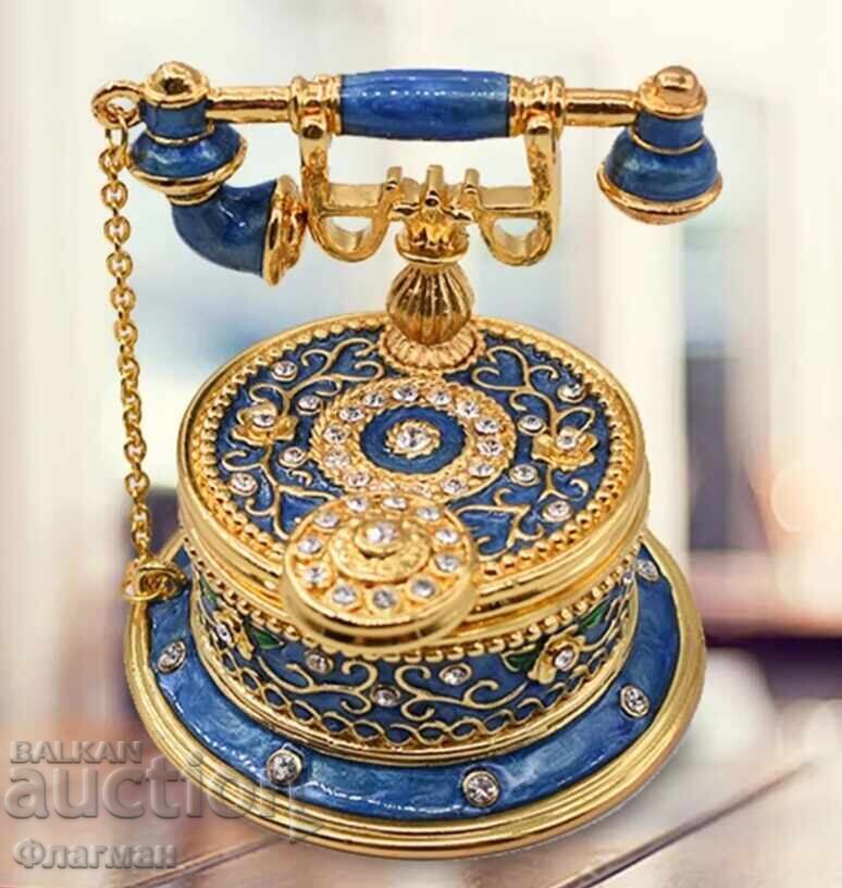 Delivery of Jewelry Box - Retro Telephone
