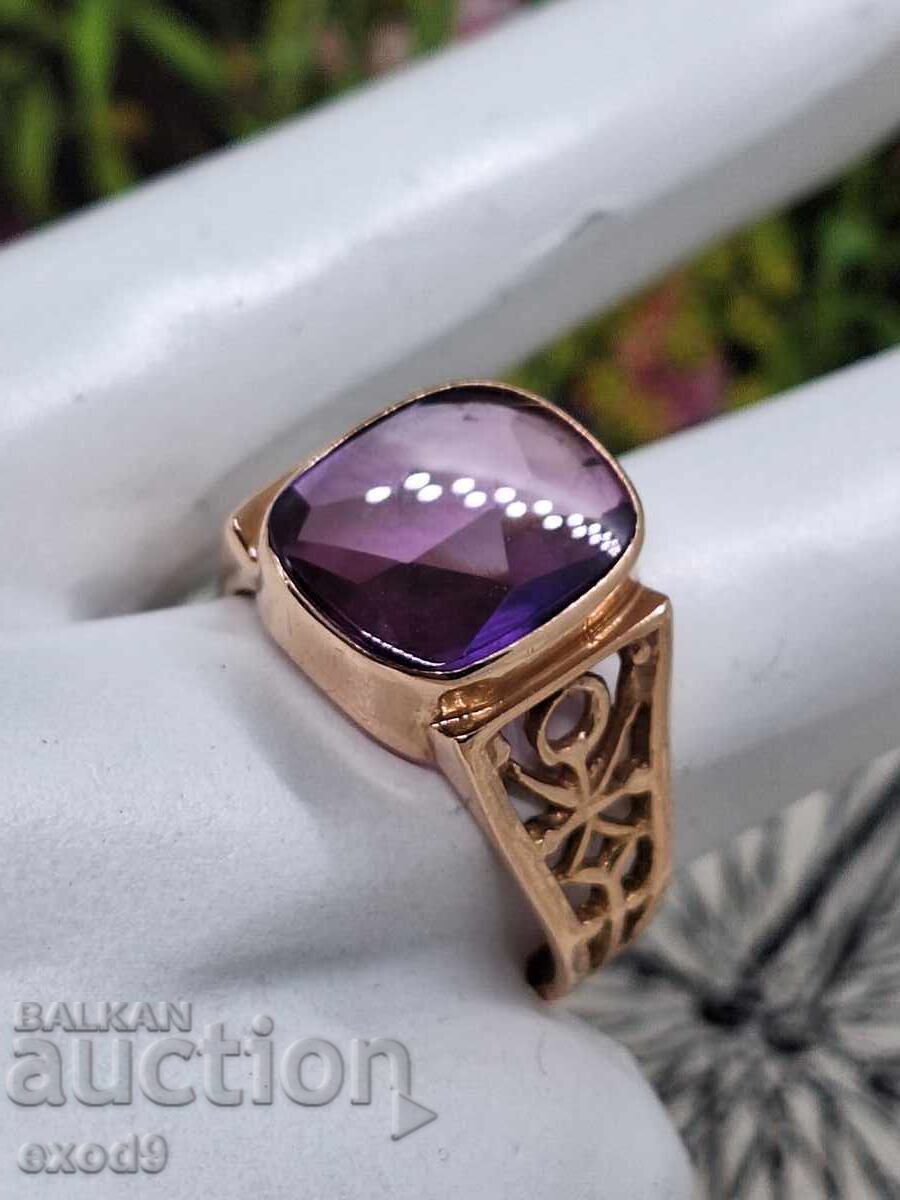 Gold Russian ring, 583 / 14K with price 1099.99 BGN | € 562.42