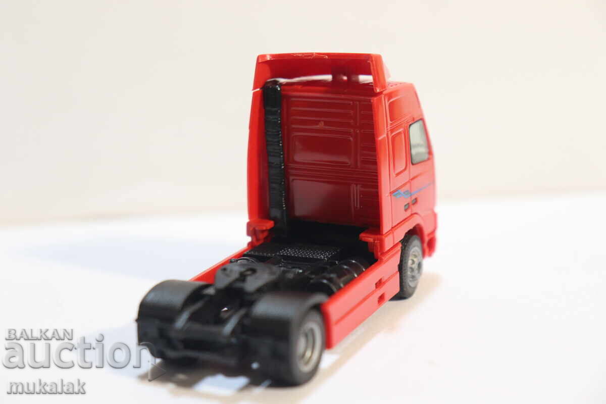 ALBEDO H0 1/87 VOLVO FH 12 CAP TRACTOR MODEL - 5