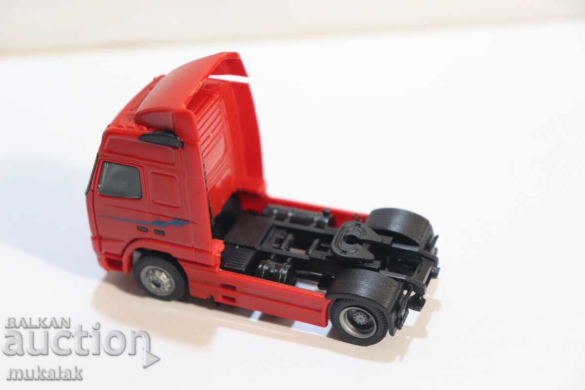 ALBEDO H0 1/87 VOLVO FH 12 CAP TRACTOR MODEL - 6