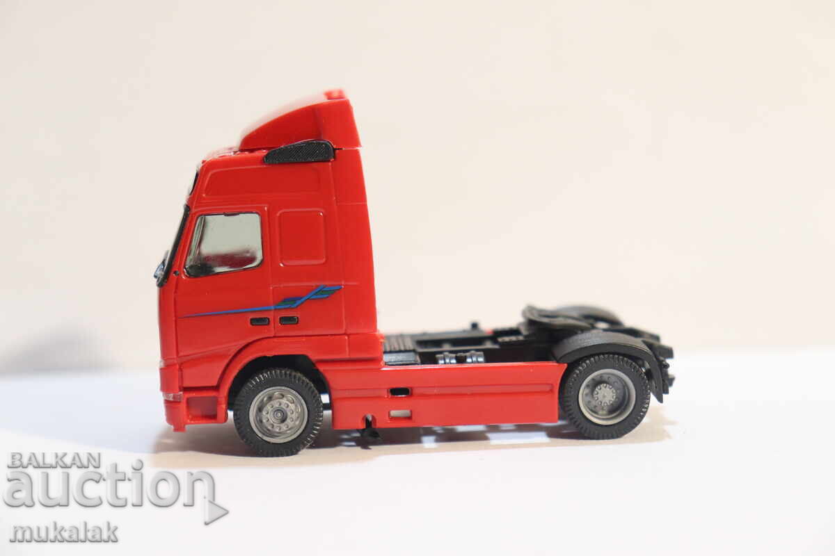 ALBEDO H0 1/87 VOLVO FH 12 CAP TRACTOR MODEL