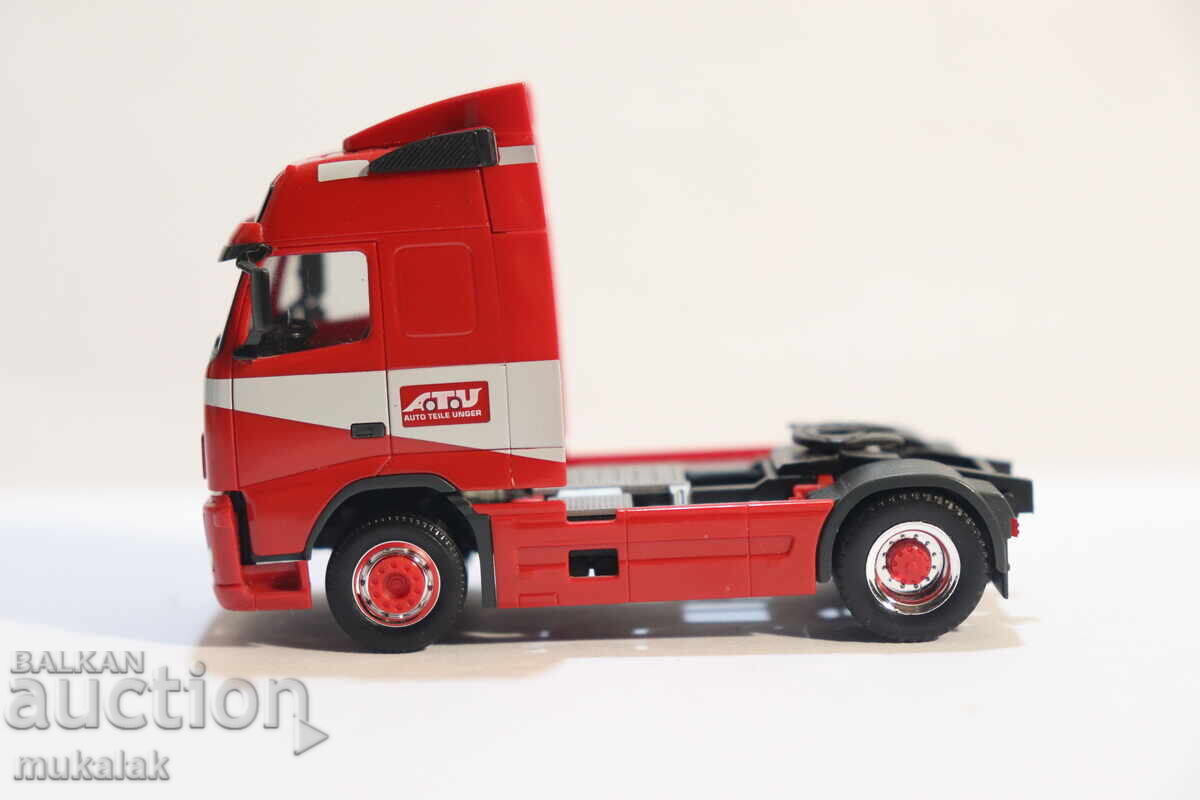 Licitație HERPA H0 1/87 VOLVO CAMION TRACTOR MODEL