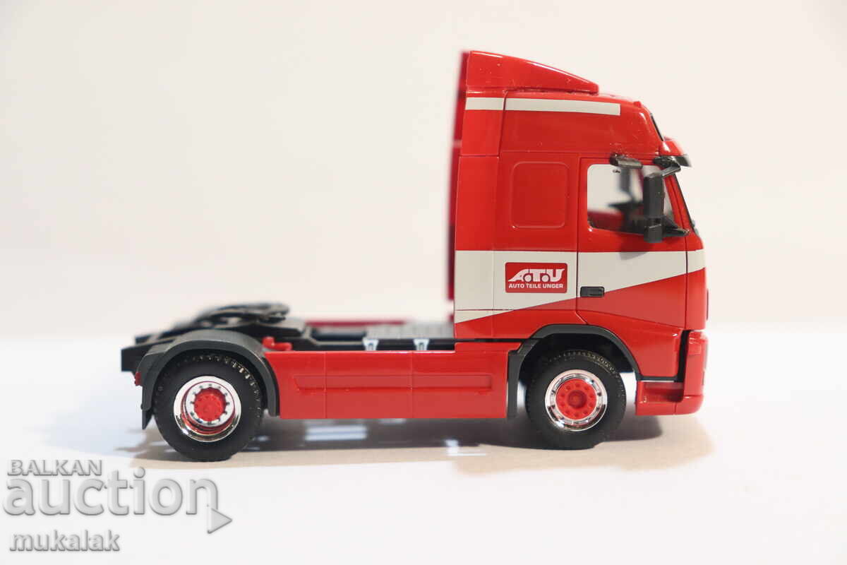 Livrarea HERPA H0 1/87 VOLVO CAMION TRACTOR MODEL
