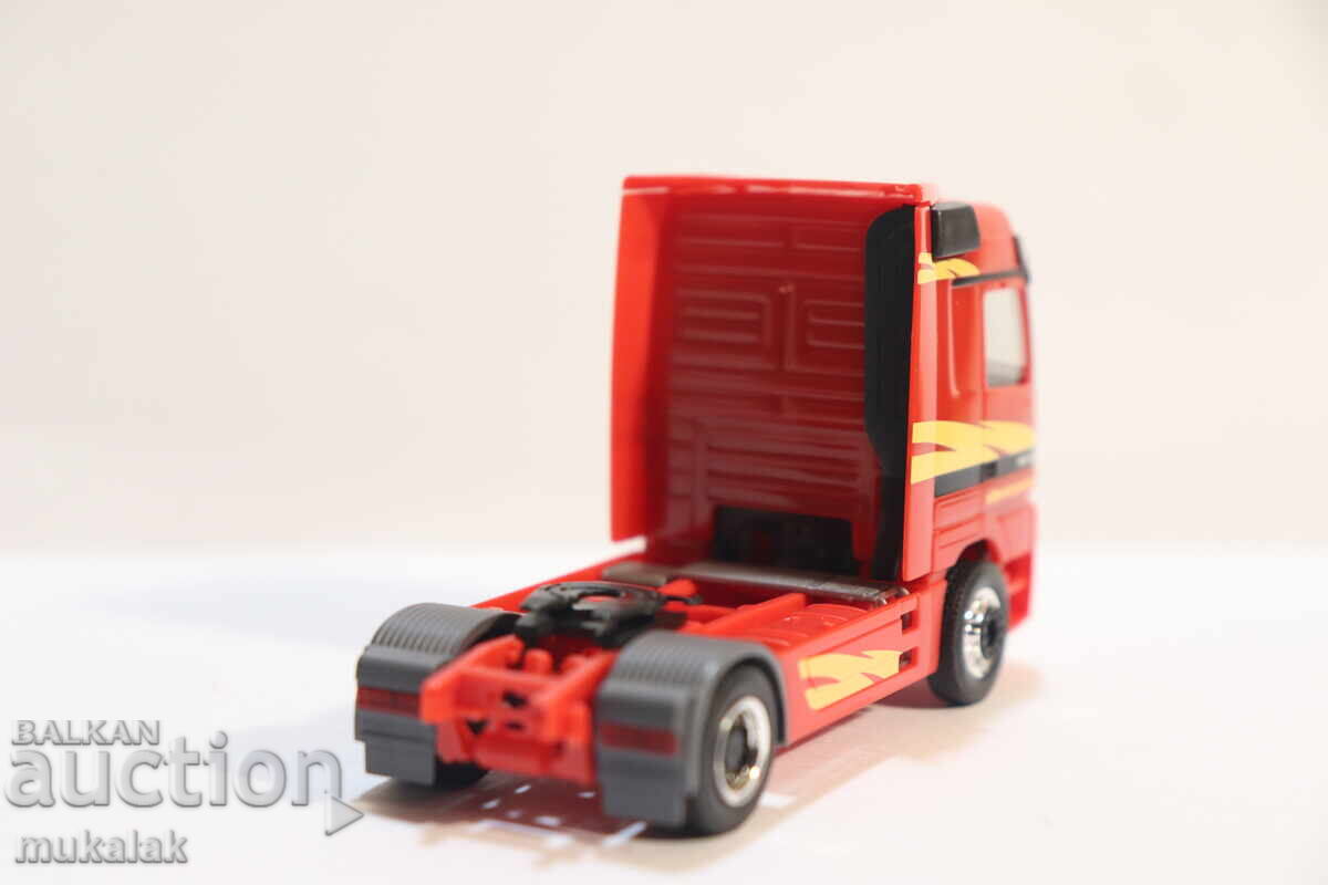 Delivery of HERPA H0 1/87 MERCEDES ACTROS TRACTOR TRUCK MODEL
