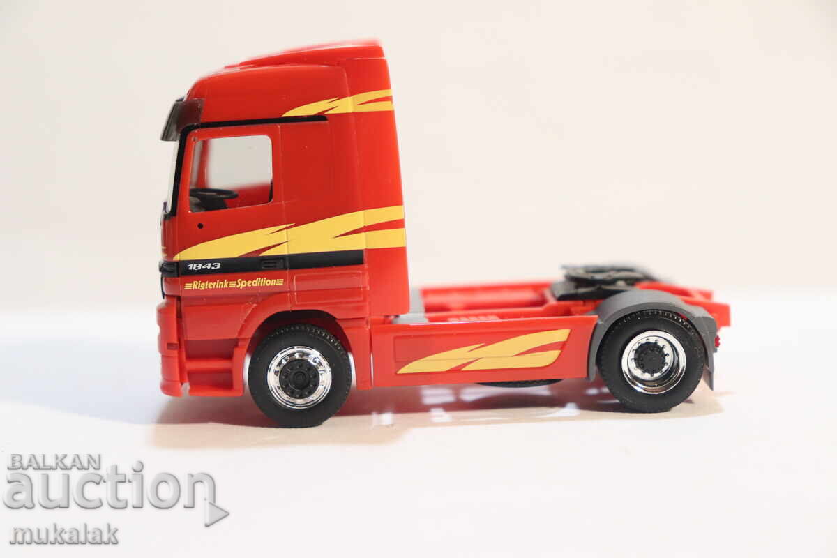 HERPA H0 1/87 MERCEDES ACTROS TRACTOR TRUCK MODEL - 5