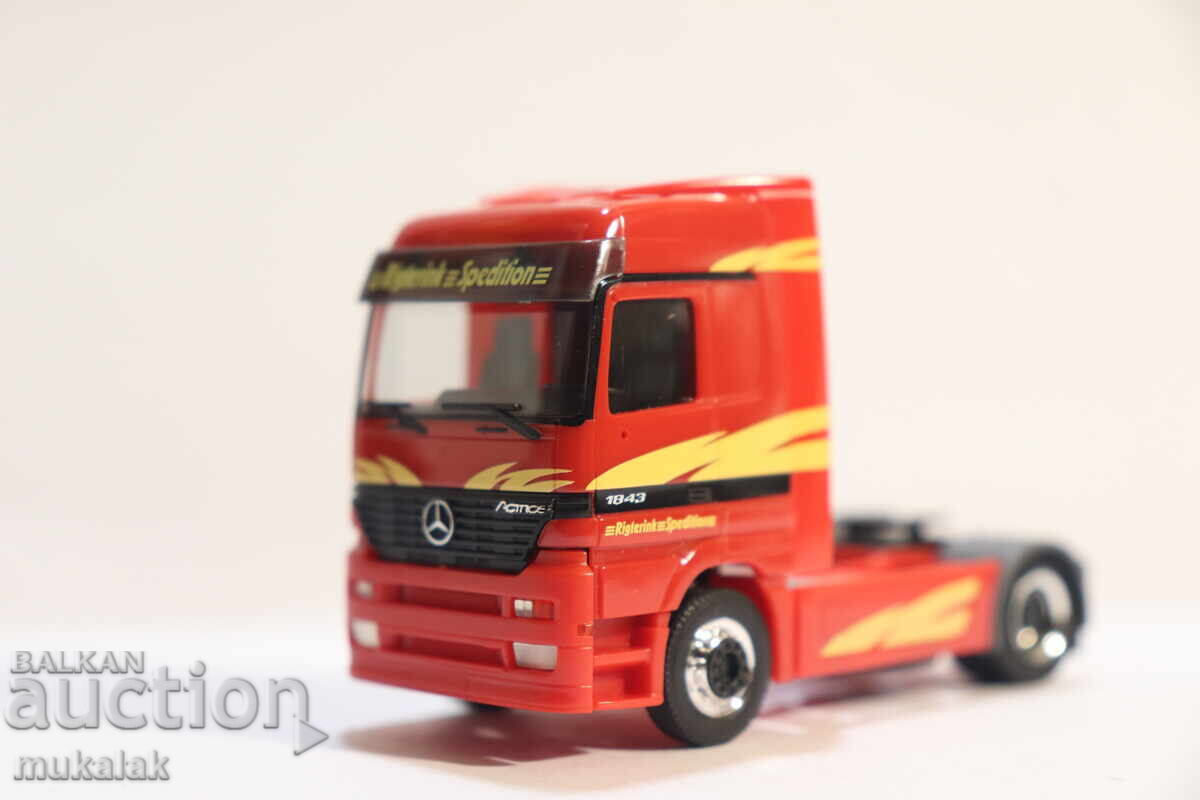HERPA H0 1/87 MERCEDES ACTROS TRACTOR TRUCK MODEL