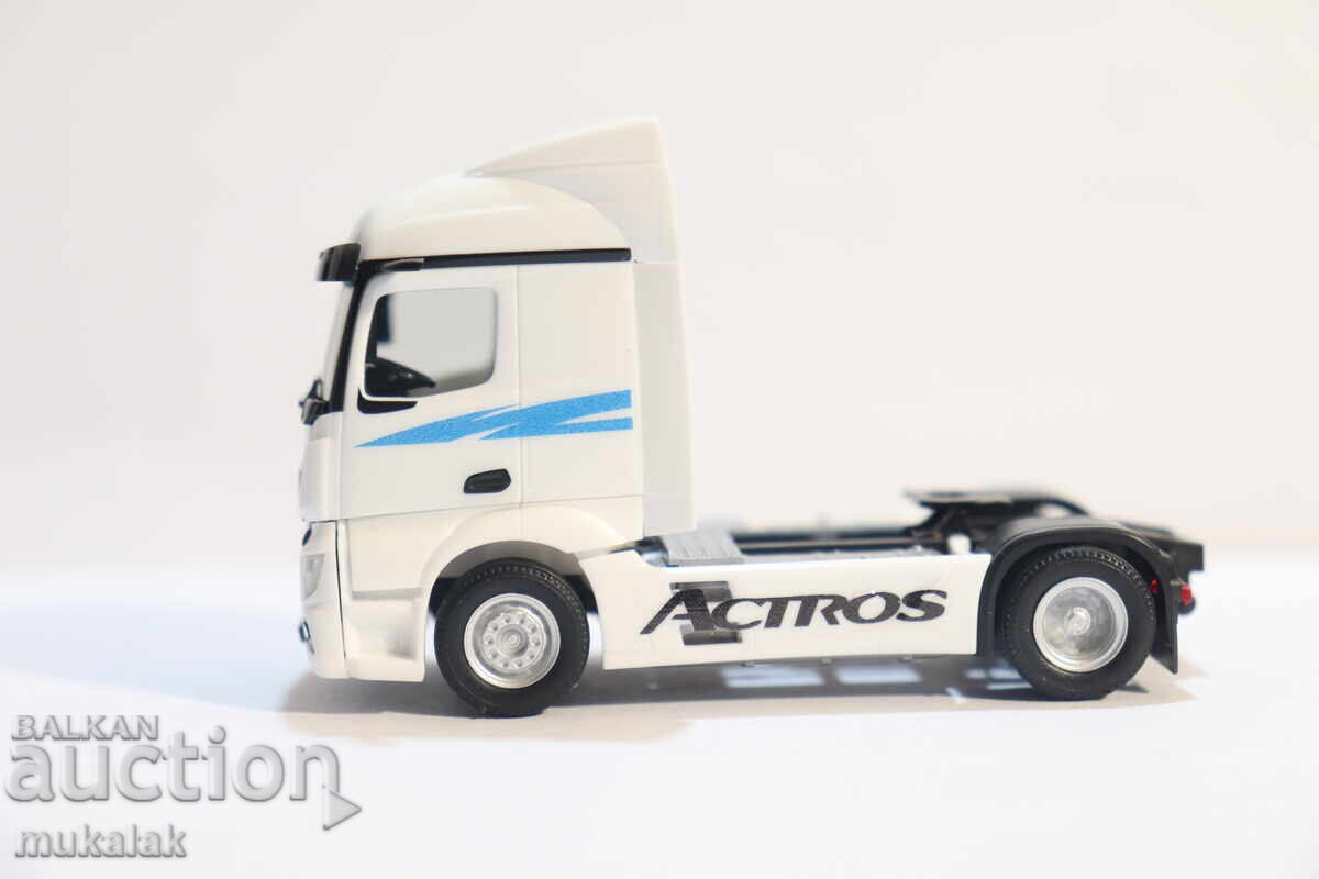 HERPA H0 1/87 MERCEDES ACTROS CAMION REMORCHER MODEL - 5