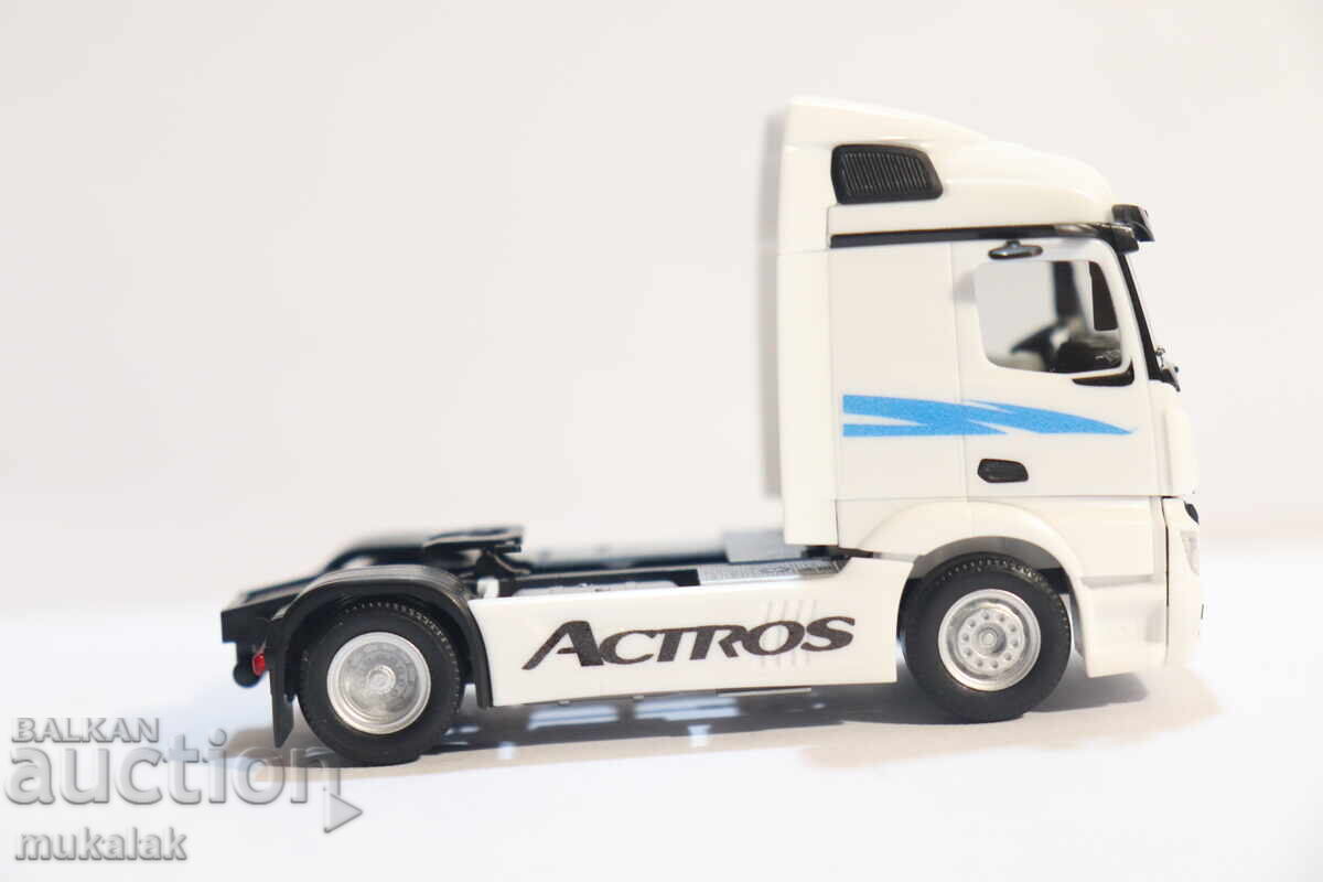 HERPA H0 1/87 MERCEDES ACTROS CAMION REMORCHER MODEL - 6