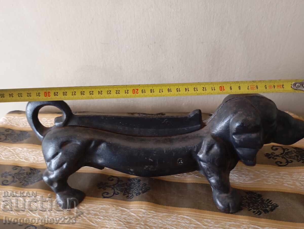 Доставка на Стъргалка за обувки във формата на дакел