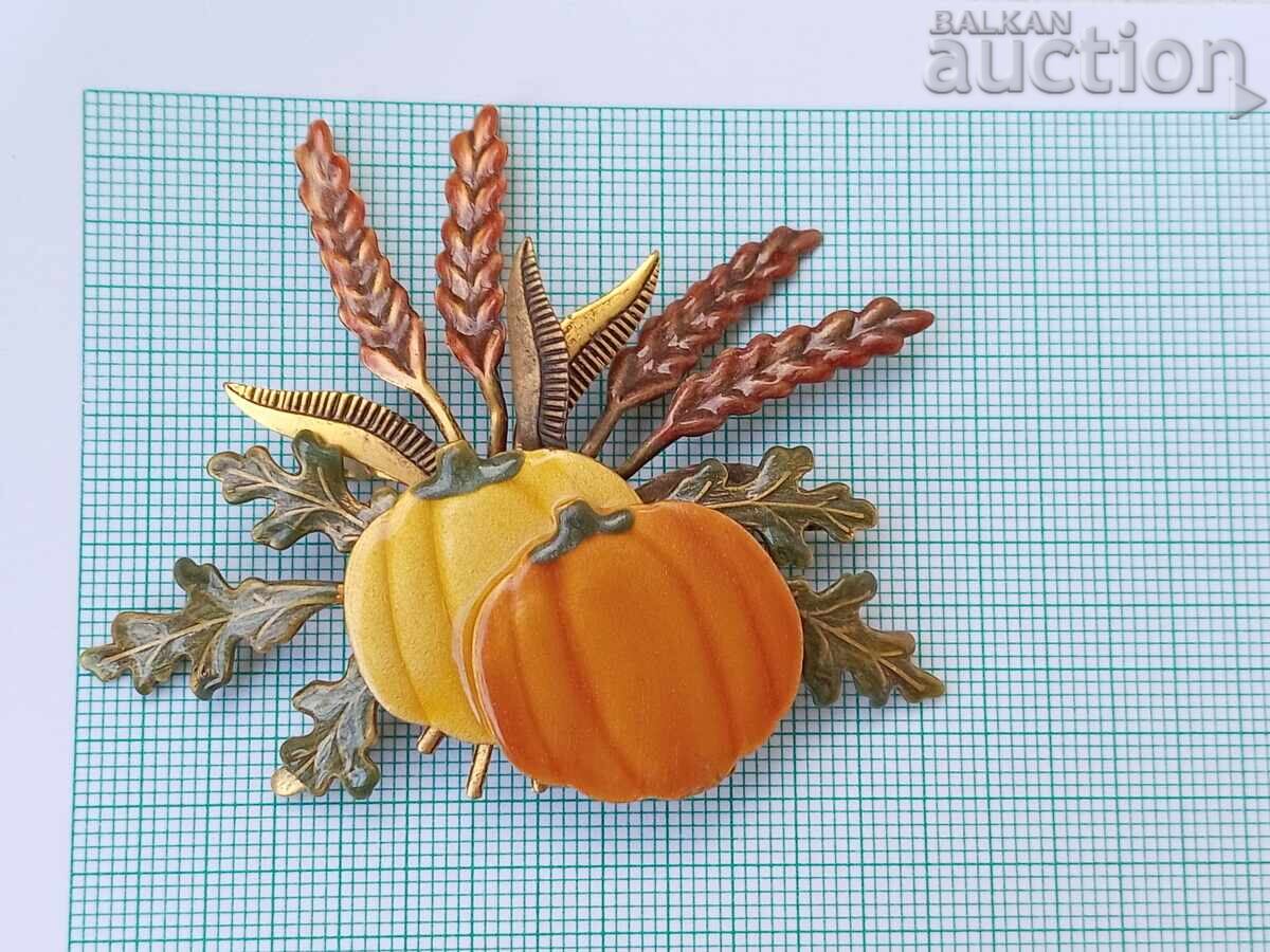 Vintage brooch with Halloween pumpkins enamel