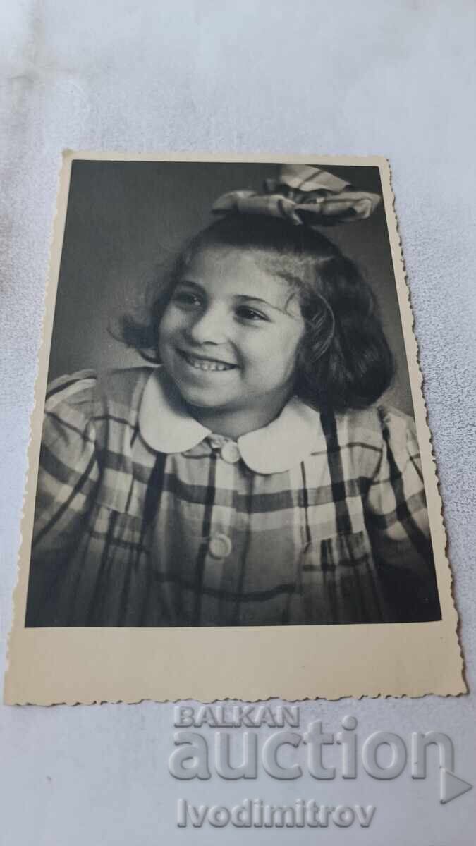 Fotografie Ruse Tineră fată 1951 Fotografie Ruse Tineră fată 1951