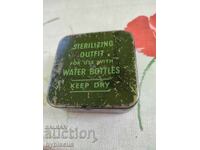 Vechi cutie metalică militară de import din Al Doilea Război Mondial