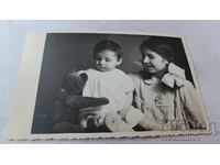 Fotografie Ruse. Fetiță și băiețel mic